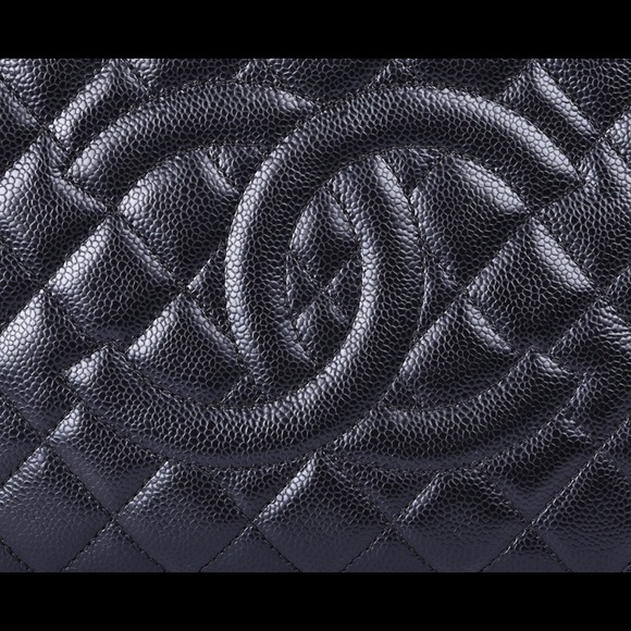 Chanel GST Authentic 9/10 condition - Picture 7 of 8
